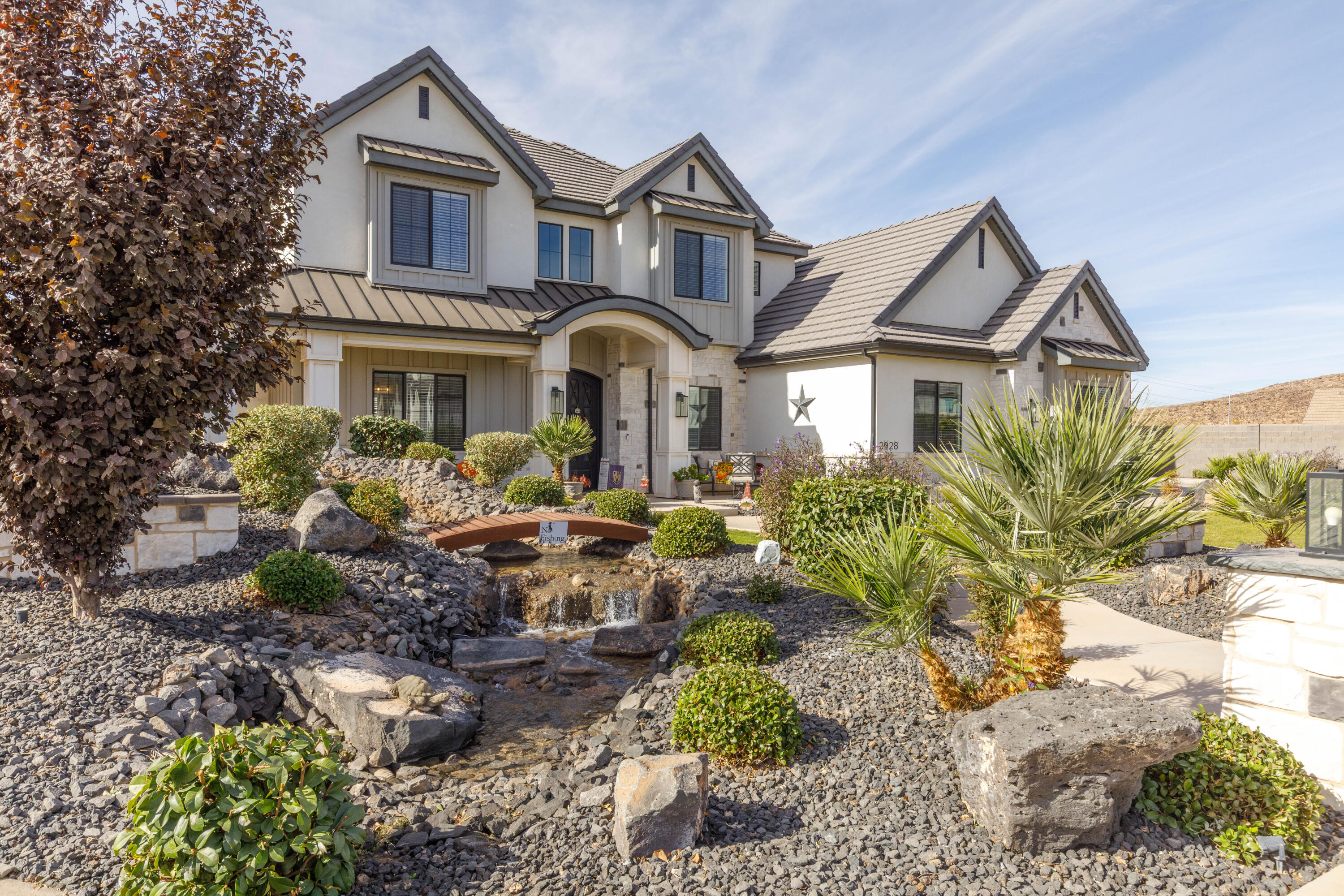 QUEENSRIDGE - Residential