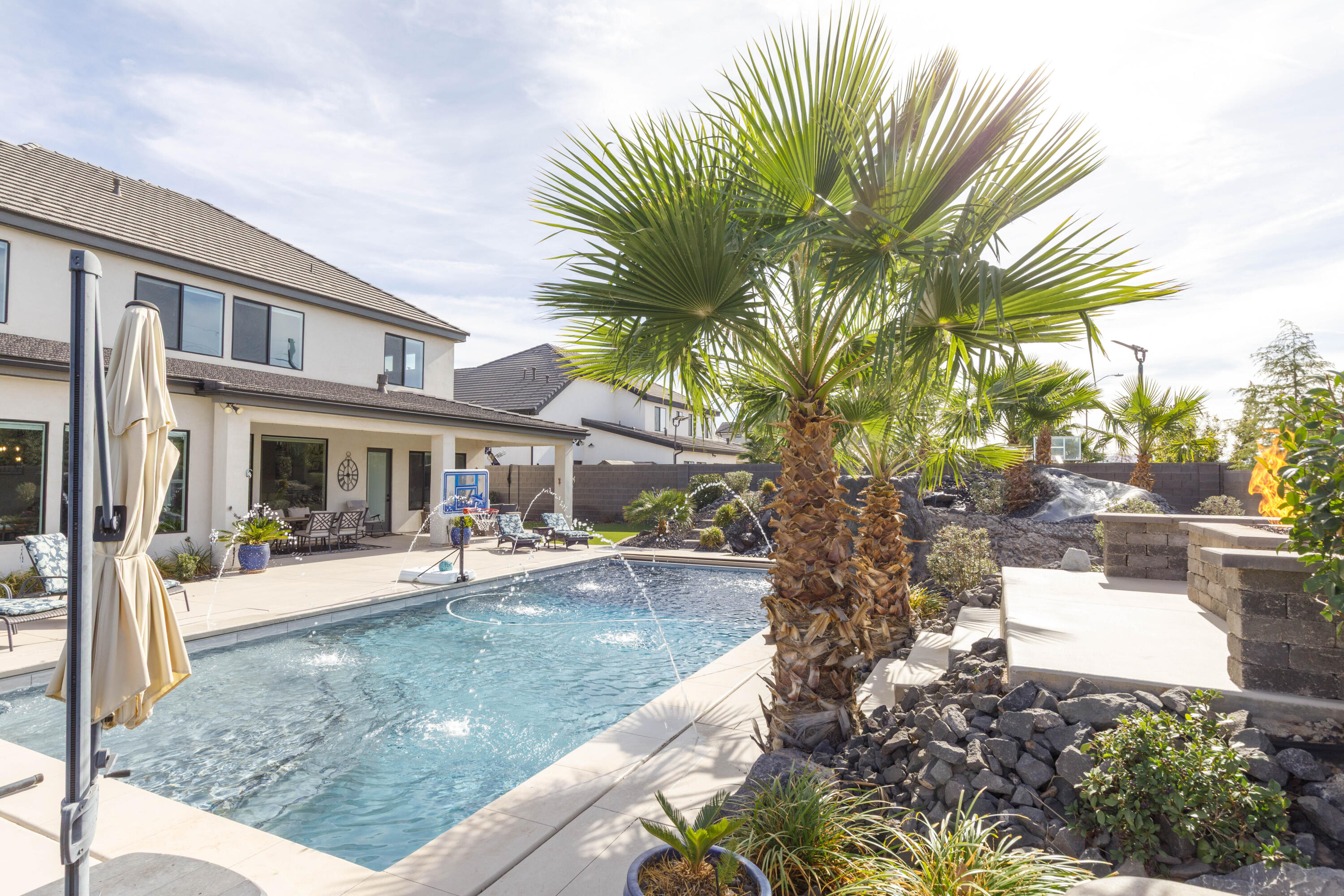 QUEENSRIDGE - Residential