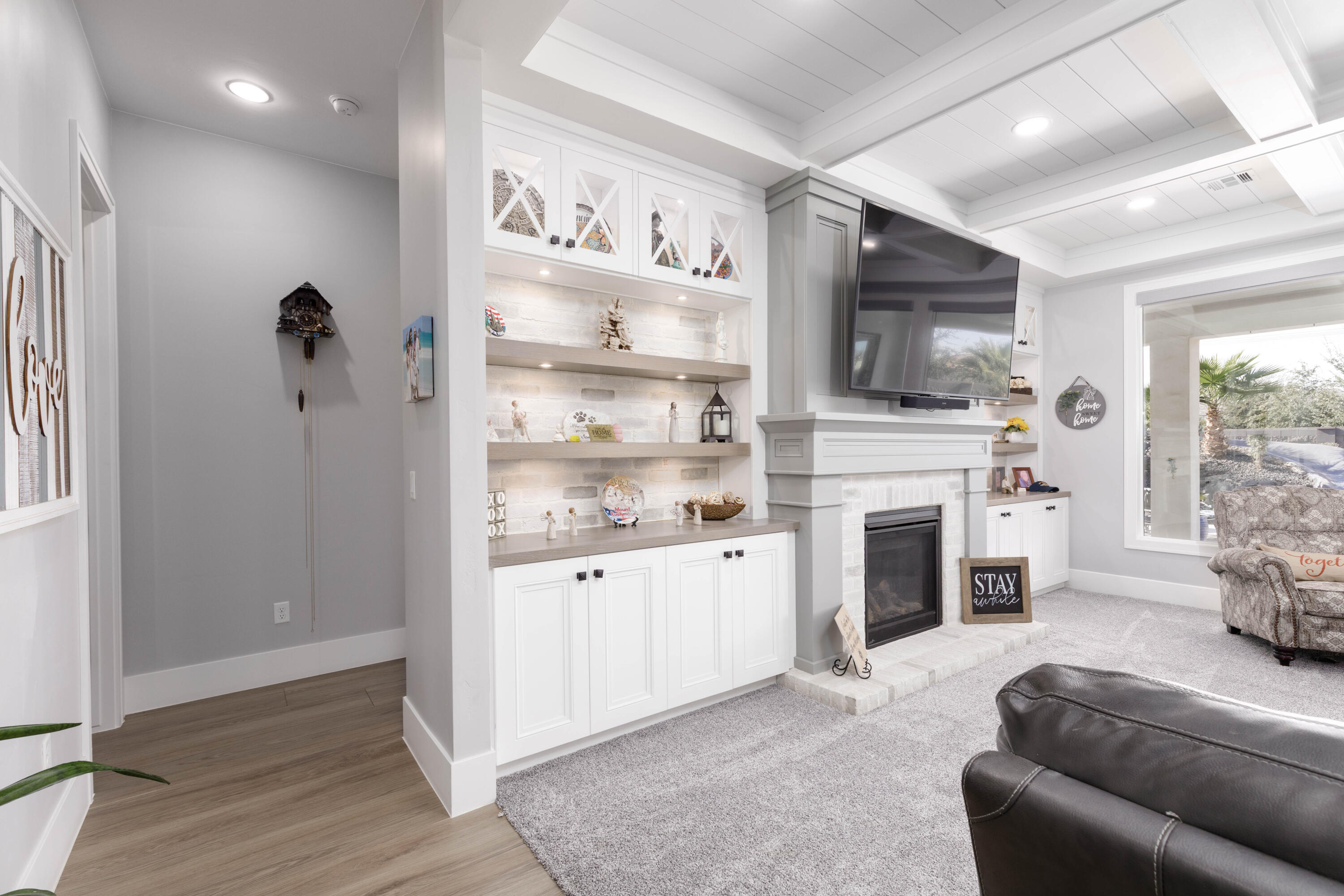 QUEENSRIDGE - Residential