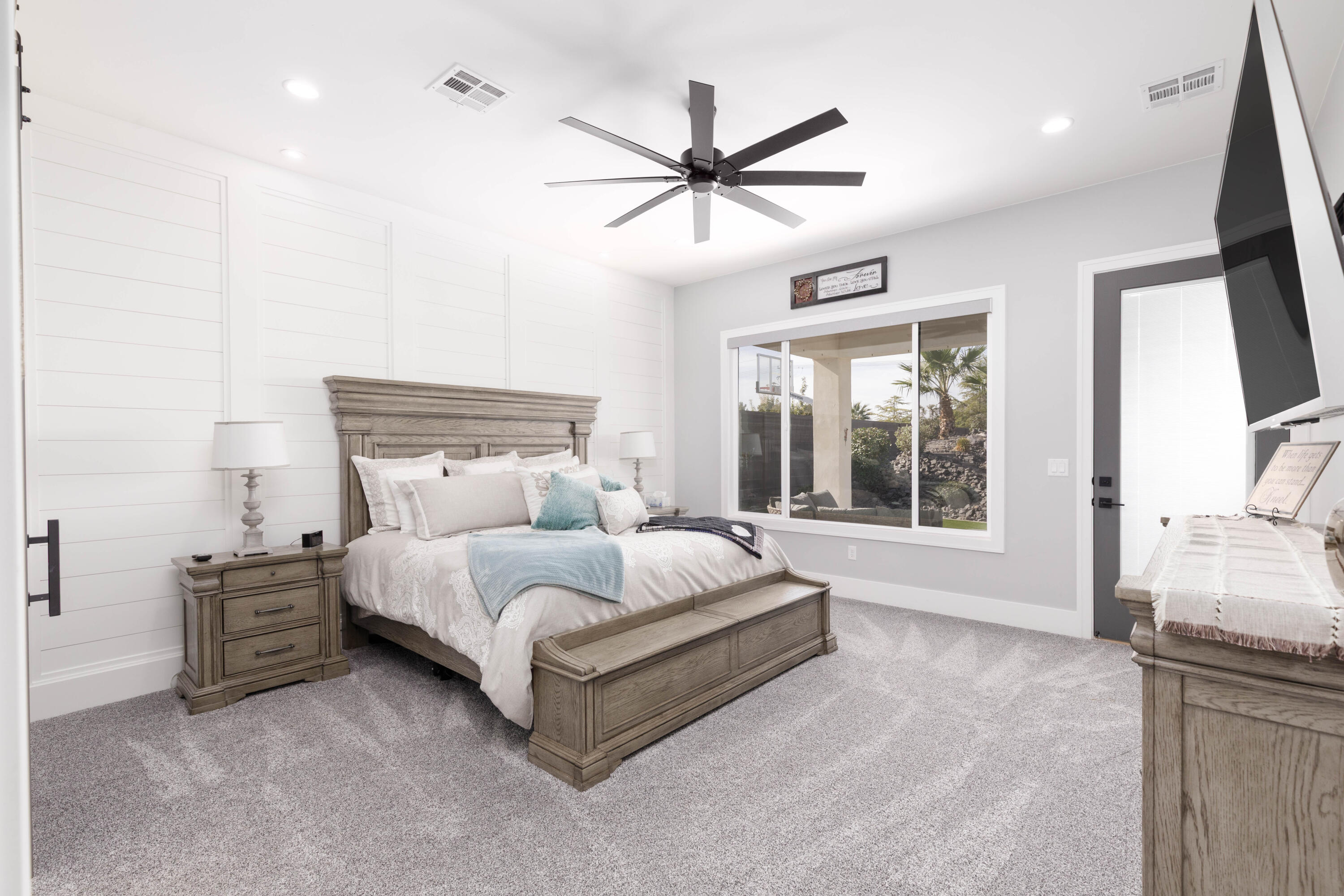 QUEENSRIDGE - Residential