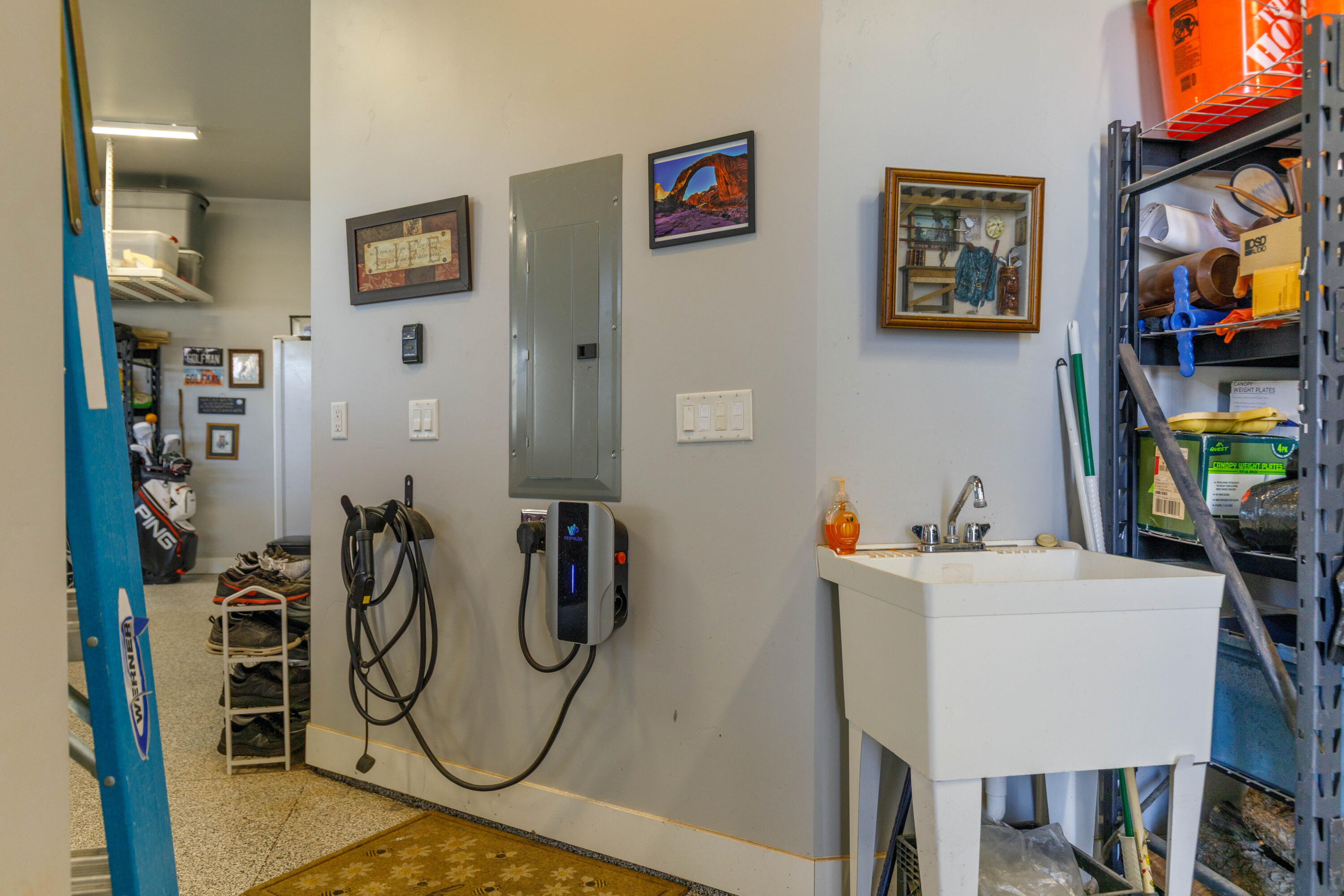 QUEENSRIDGE - Residential