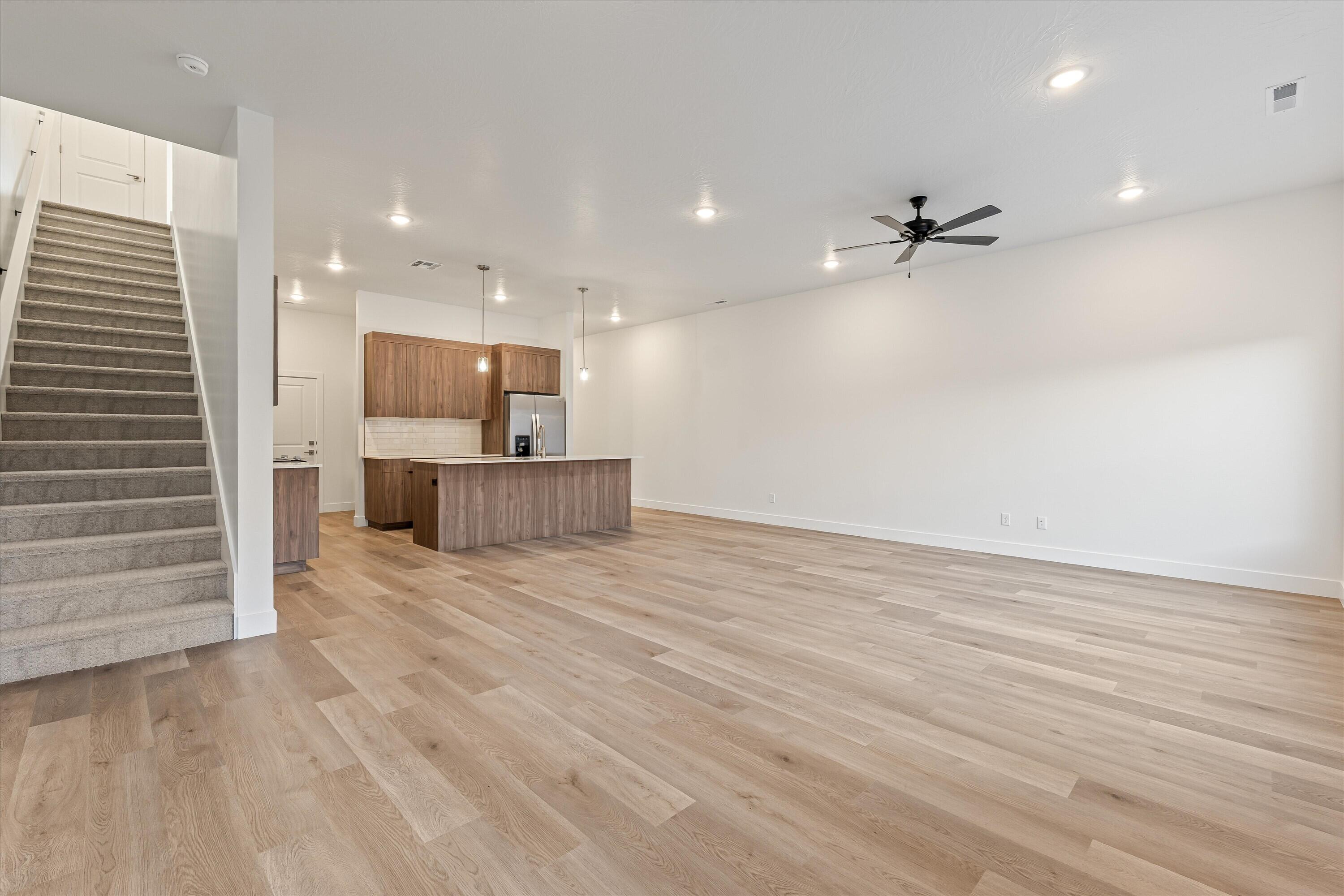 SAGE VILLAS - Residential