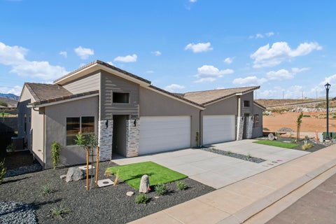 Photo of 2910 W 570 N, Hurricane, UT 84737 (MLS # 26-274594)