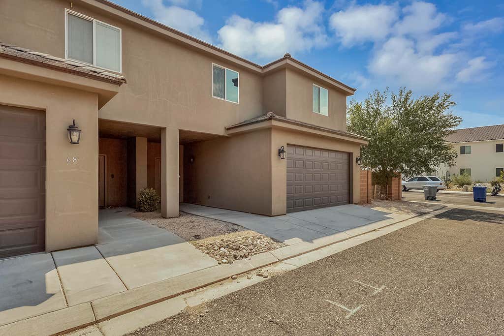 Photo of 90 S 6130 W, Hurricane, UT 84737 (MLS # 26-274993)