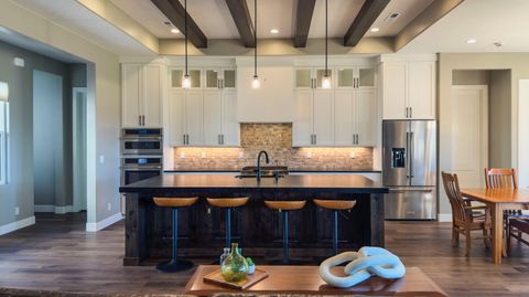 Tiny photo for 25 N Highland Parkway, Washington, UT 84780 (MLS # 25-265751)