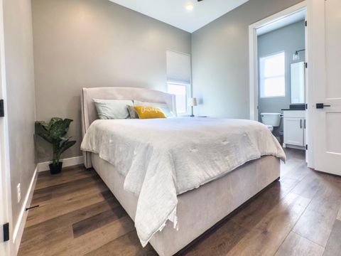 Tiny photo for 25 N Highland Parkway, Washington, UT 84780 (MLS # 25-265751)