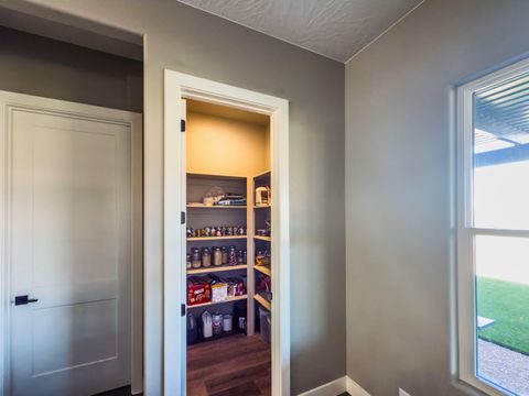 Tiny photo for 25 N Highland Parkway, Washington, UT 84780 (MLS # 25-265751)