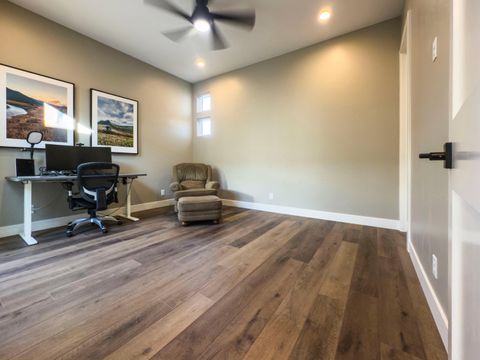 Tiny photo for 25 N Highland Parkway, Washington, UT 84780 (MLS # 25-265751)