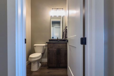 Tiny photo for 25 N Highland Parkway, Washington, UT 84780 (MLS # 25-265751)