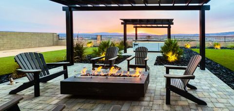 Tiny photo for 25 N Highland Parkway, Washington, UT 84780 (MLS # 25-265751)