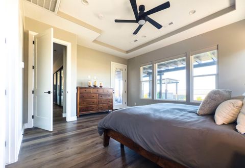 Tiny photo for 25 N Highland Parkway, Washington, UT 84780 (MLS # 25-265751)