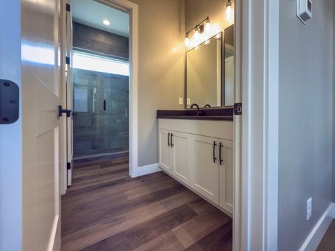 Tiny photo for 25 N Highland Parkway, Washington, UT 84780 (MLS # 25-265751)