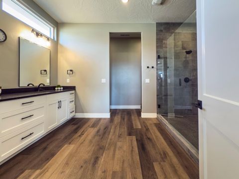 Tiny photo for 25 N Highland Parkway, Washington, UT 84780 (MLS # 25-265751)