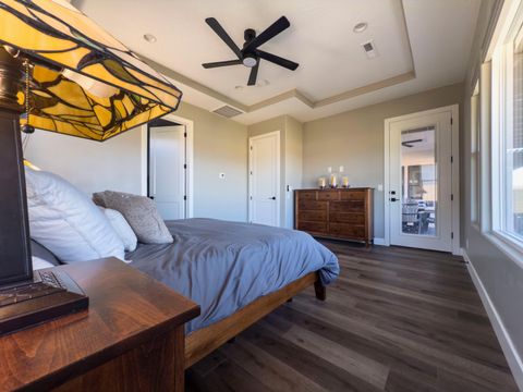 Tiny photo for 25 N Highland Parkway, Washington, UT 84780 (MLS # 25-265751)