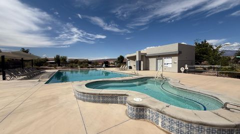 Tiny photo for 25 N Highland Parkway, Washington, UT 84780 (MLS # 25-265751)
