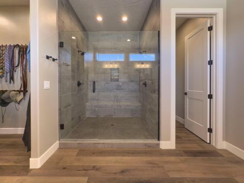 Tiny photo for 25 N Highland Parkway, Washington, UT 84780 (MLS # 25-265751)