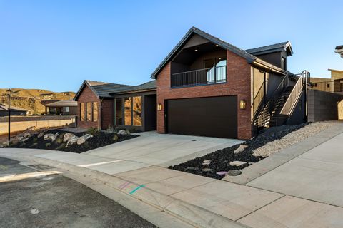 Tiny photo for 1023 N Falcon Ridge View, Hurricane, UT 84737 (MLS # 26-273429)
