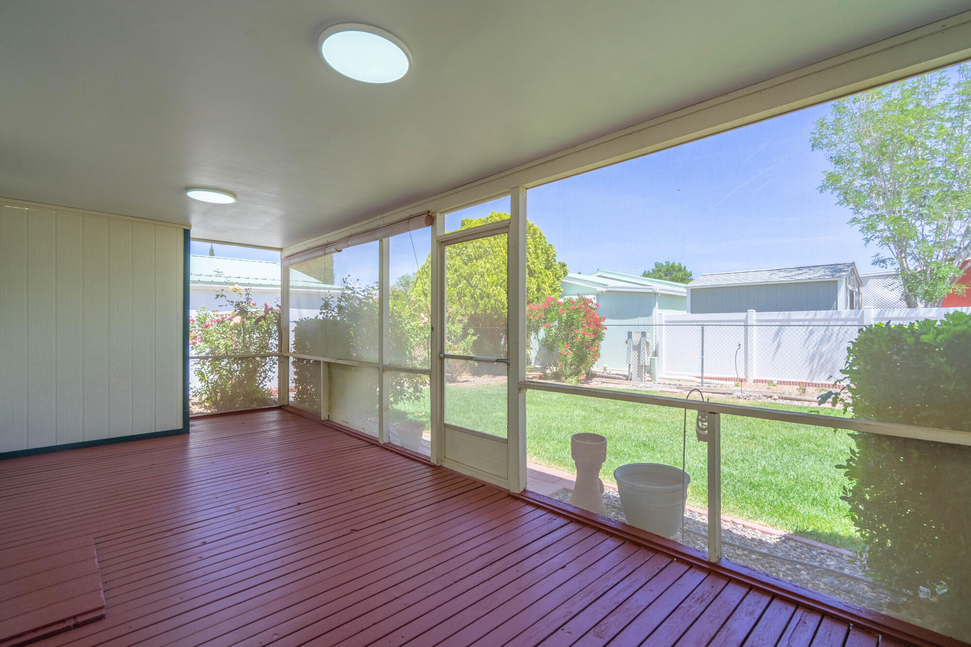 LAVA BLUFF MOBILE HOME PARK - Residential