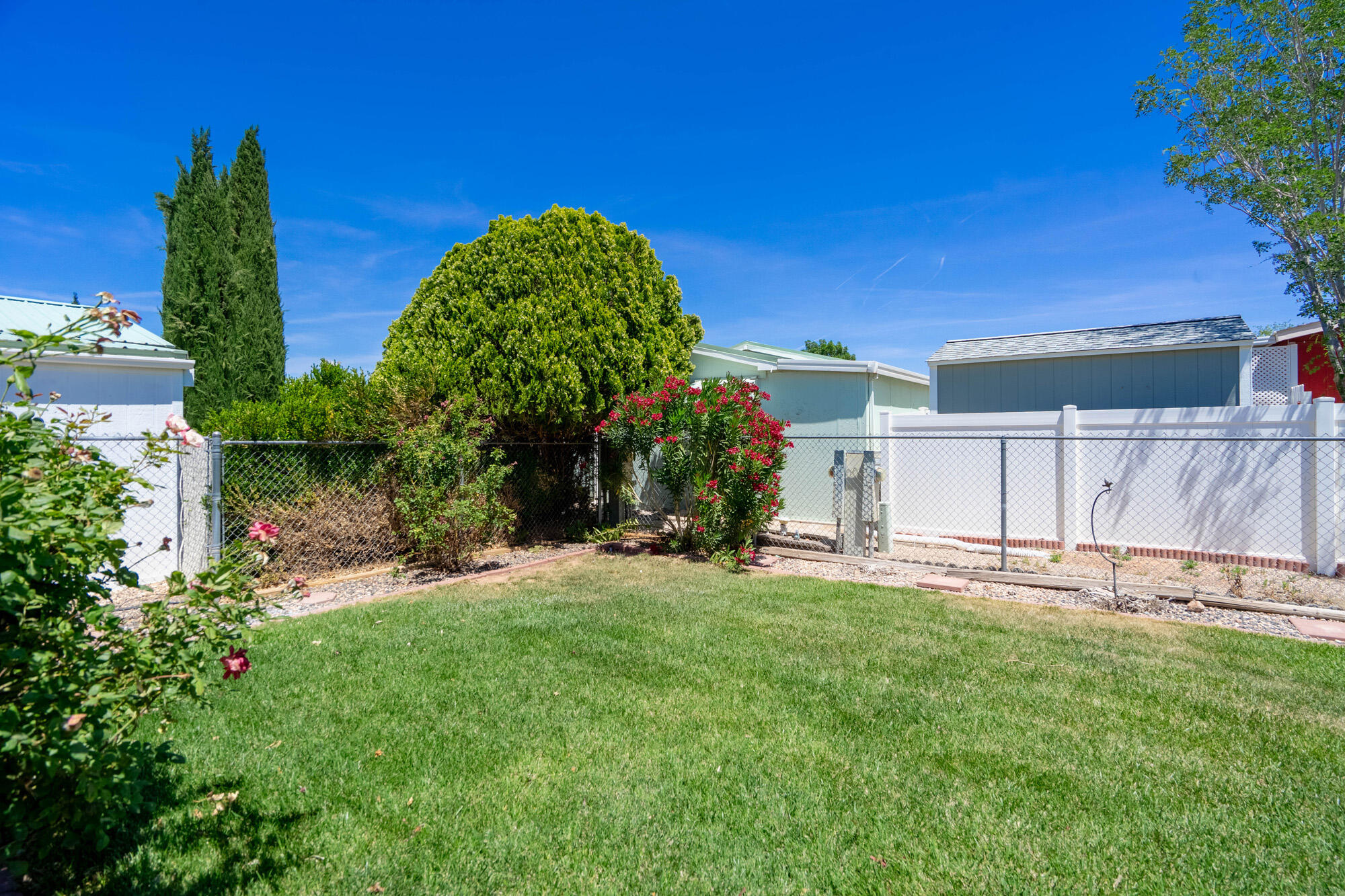 LAVA BLUFF MOBILE HOME PARK - Residential