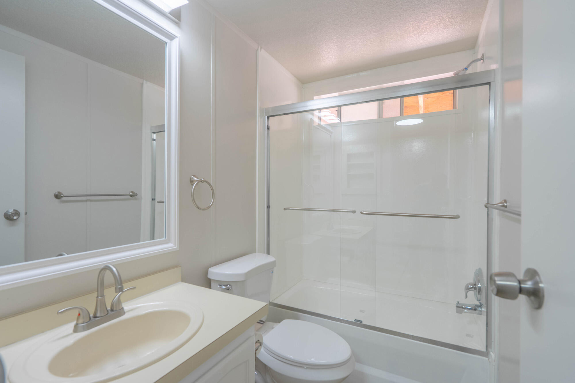 LAVA BLUFF MOBILE HOME PARK - Residential