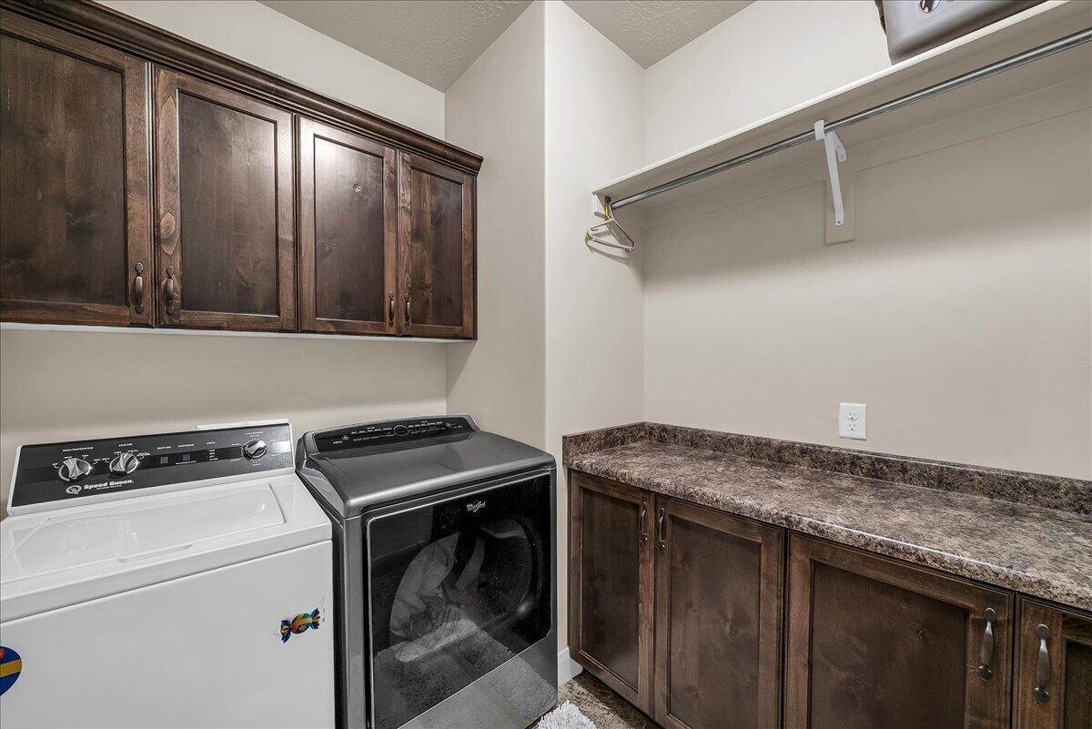 SUN VALLEY ESTATES - Residential