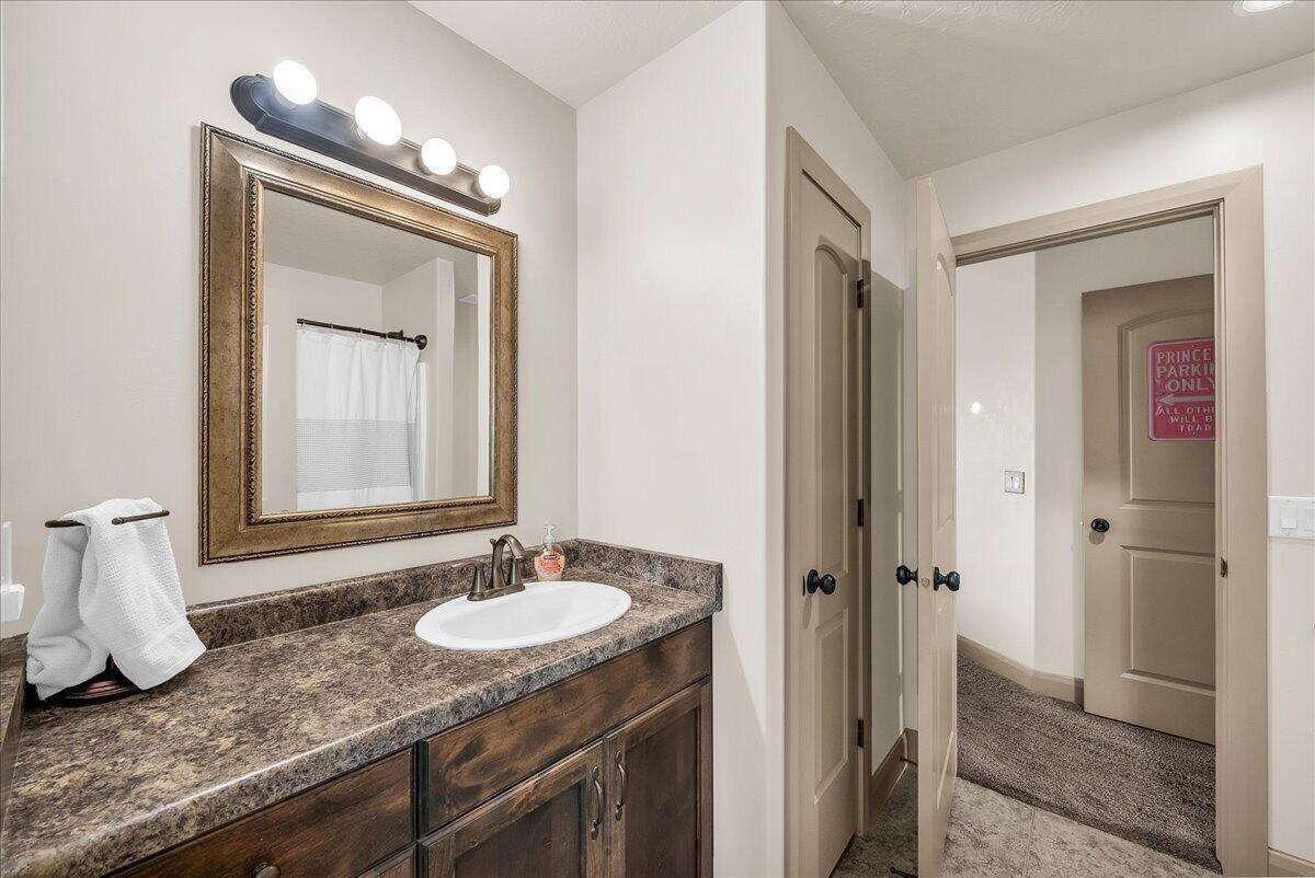 SUN VALLEY ESTATES - Residential