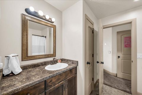 Tiny photo for 3636 S 2910 E, Saint George, UT 84790 (MLS # 26-271271)