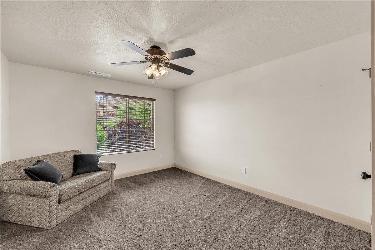 SUN VALLEY ESTATES - Residential