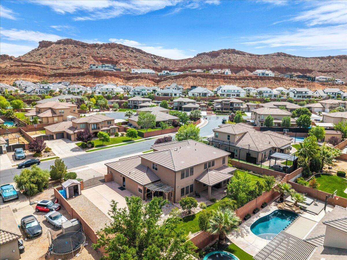 SUN VALLEY ESTATES - Residential