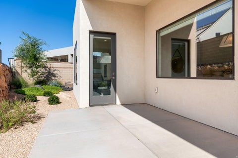 Tiny photo for 899 W Bronze Plateau DR 10 #10, Saint George, UT 84790 (MLS # 26-275169)