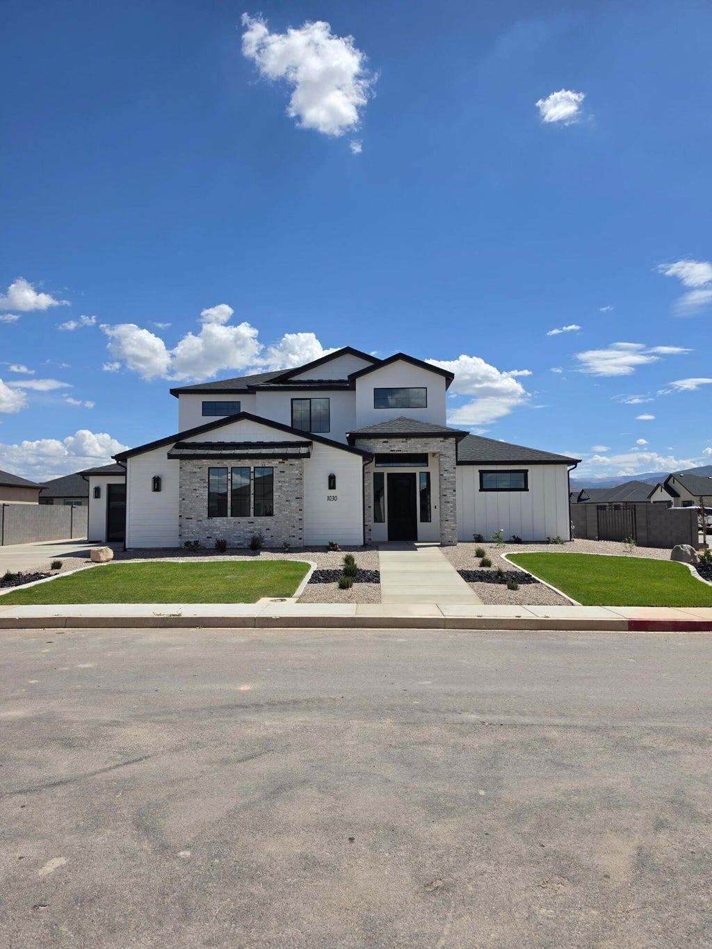 Photo of 1030 N Reese ST, Cedar City, UT 84721 (MLS # 26-275432)