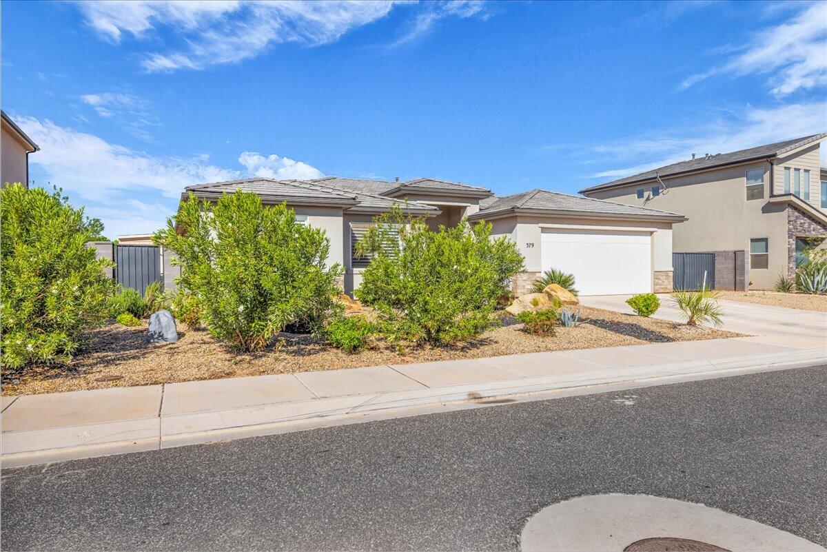 LAVA KNOLLS - Residential