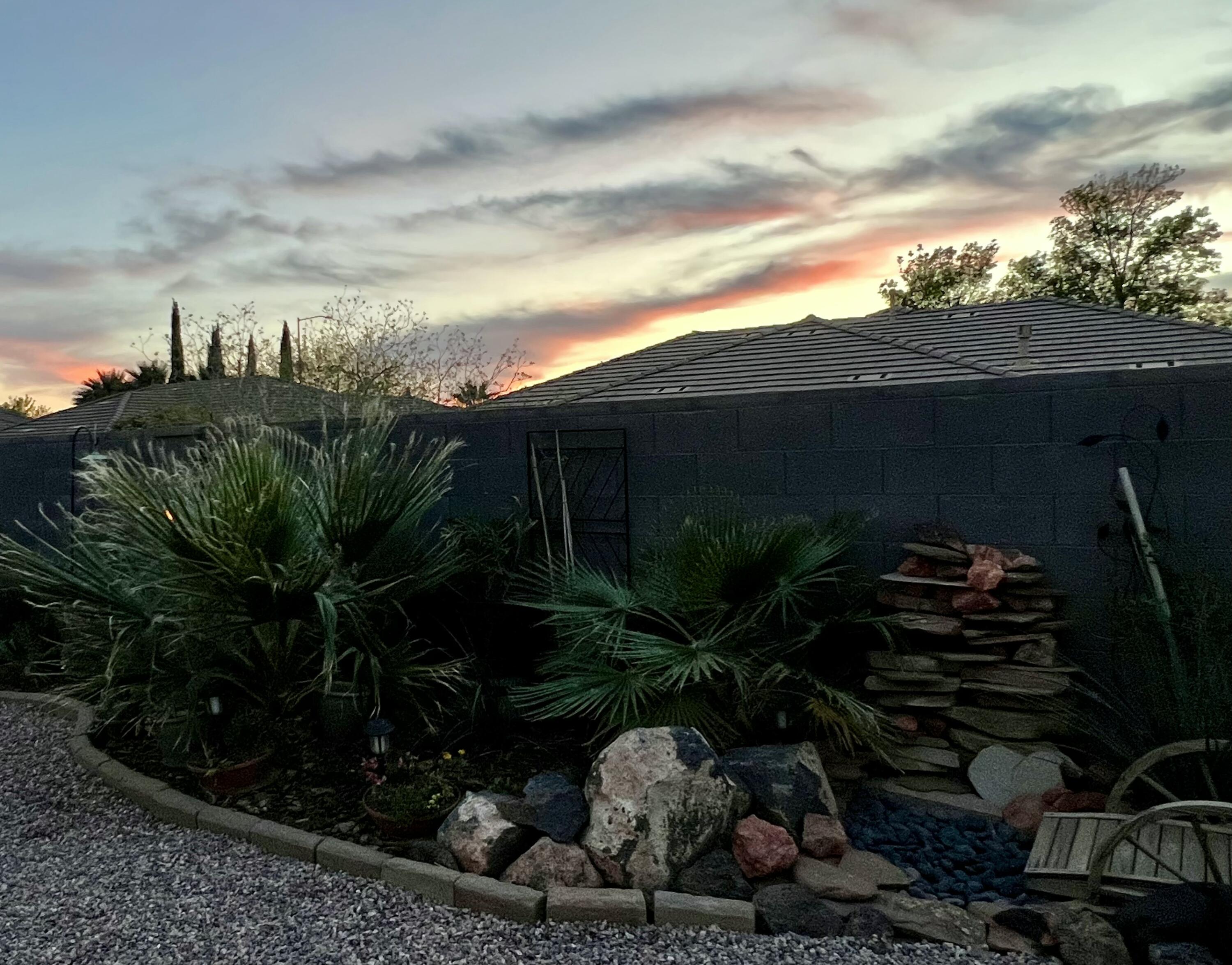 LAVA KNOLLS - Residential