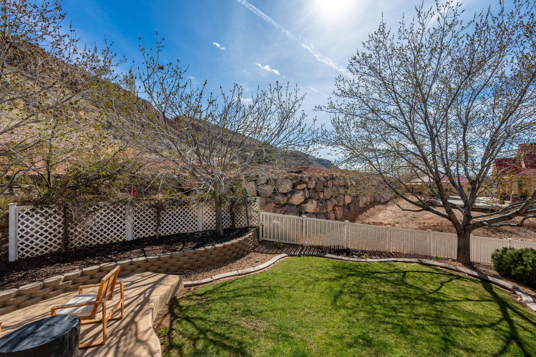 CLIFF SHADOW - Residential