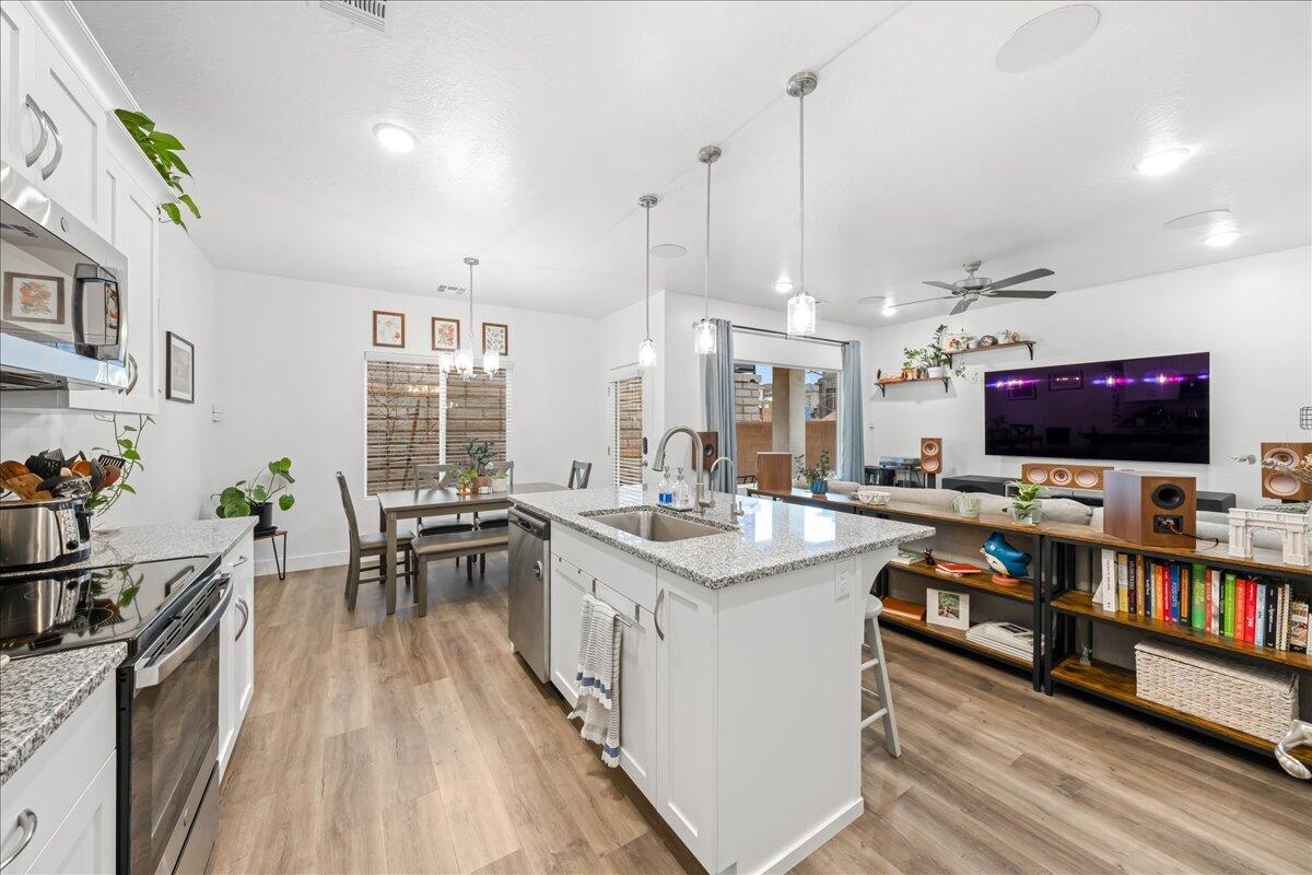 RED TRAILS SUNRISE VALLEY - Residential