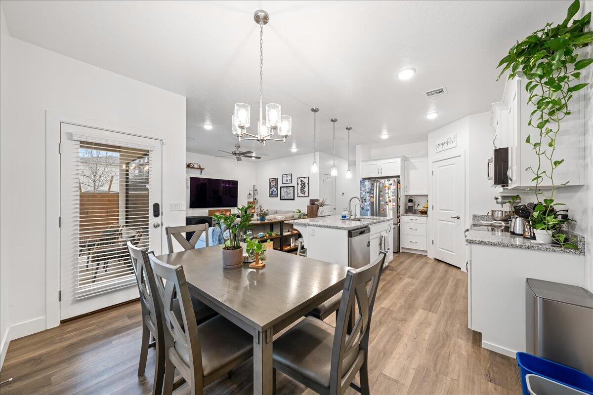 RED TRAILS SUNRISE VALLEY - Residential