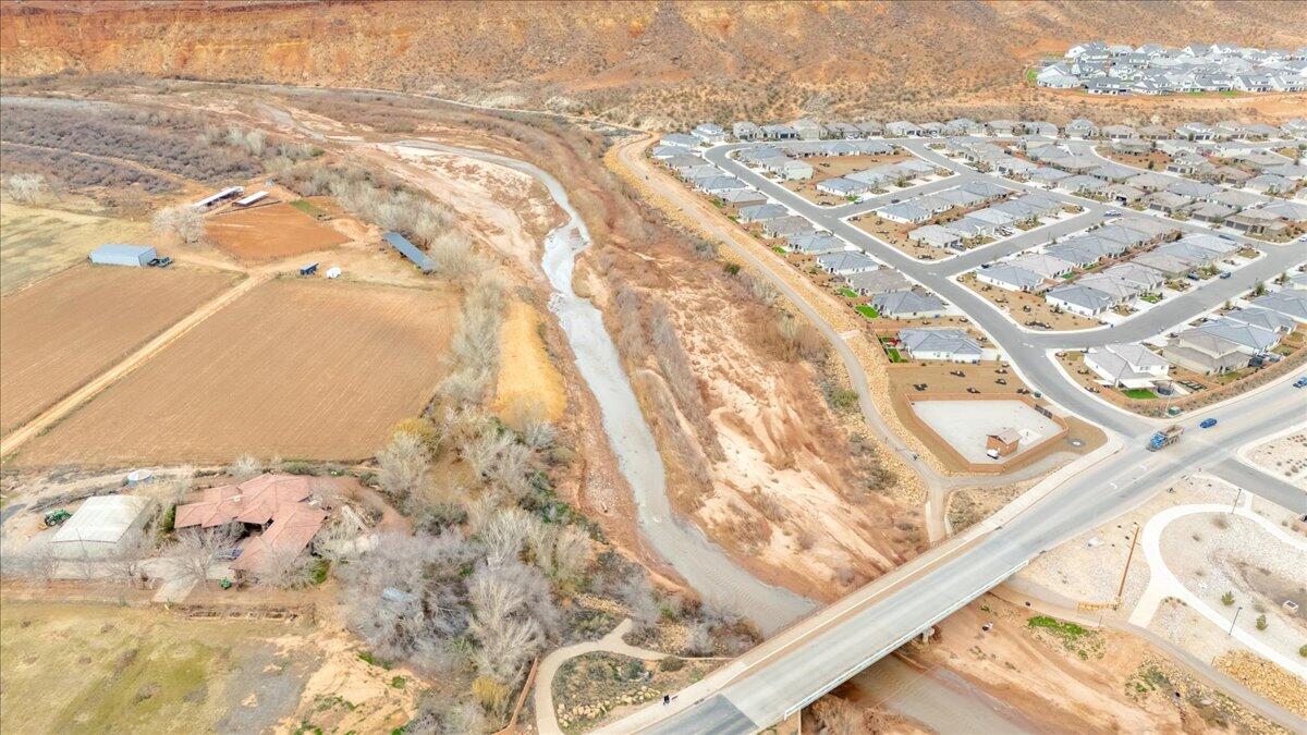 RED TRAILS SUNRISE VALLEY - Residential