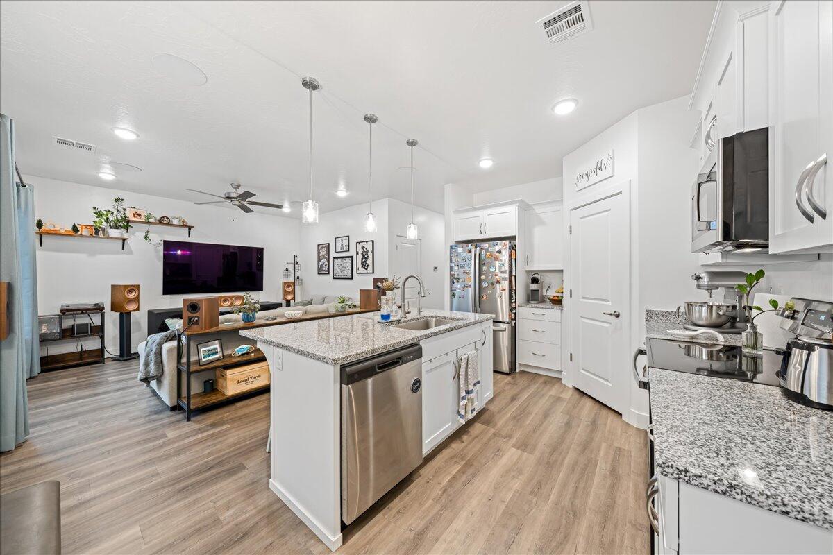 RED TRAILS SUNRISE VALLEY - Residential