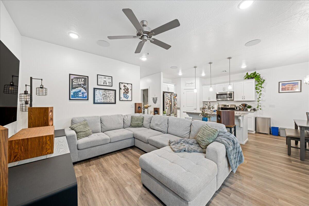 RED TRAILS SUNRISE VALLEY - Residential