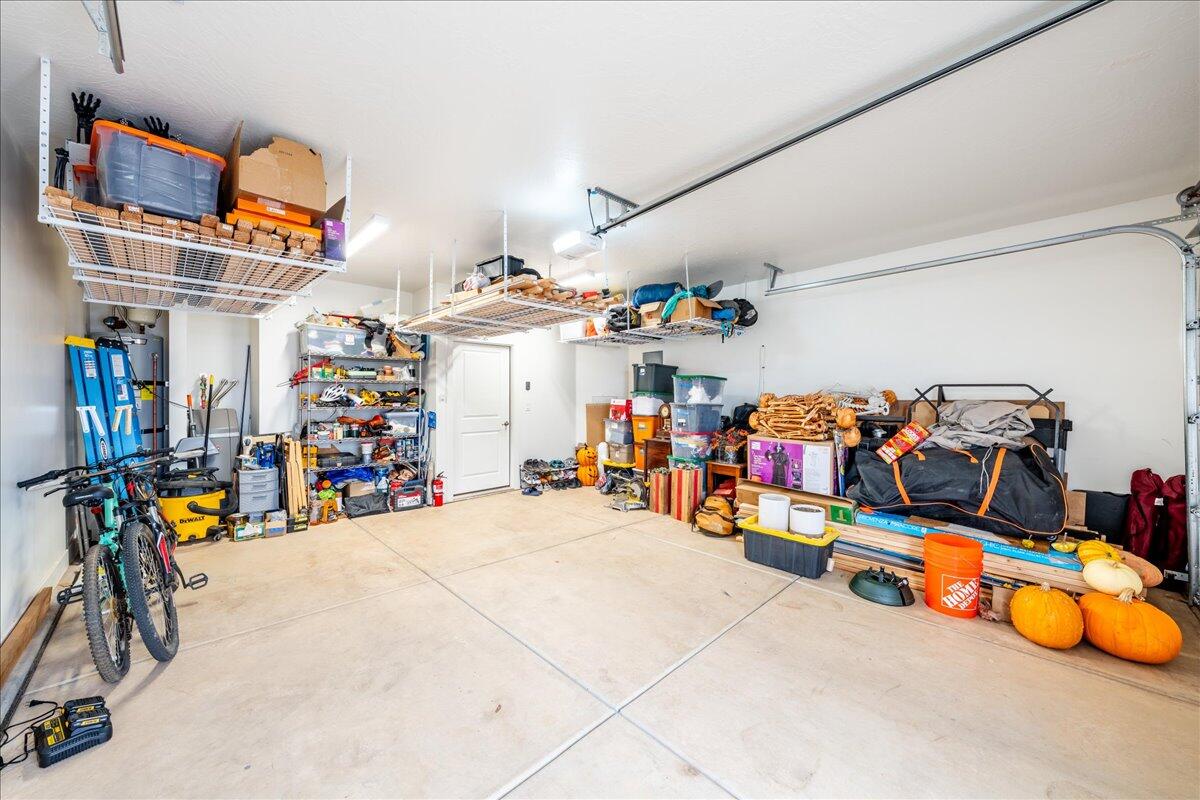 RED TRAILS SUNRISE VALLEY - Residential