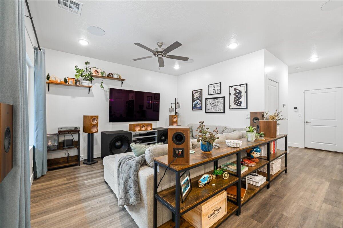 RED TRAILS SUNRISE VALLEY - Residential