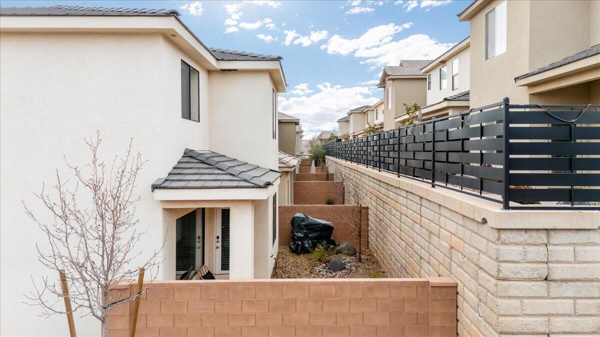 RED TRAILS SUNRISE VALLEY - Residential