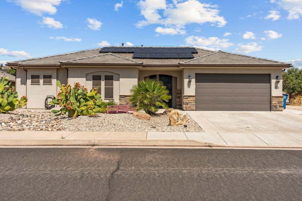 Photo of 831 S Cotton Meadow LN, Washington, UT 84780 (MLS # 26-275387)