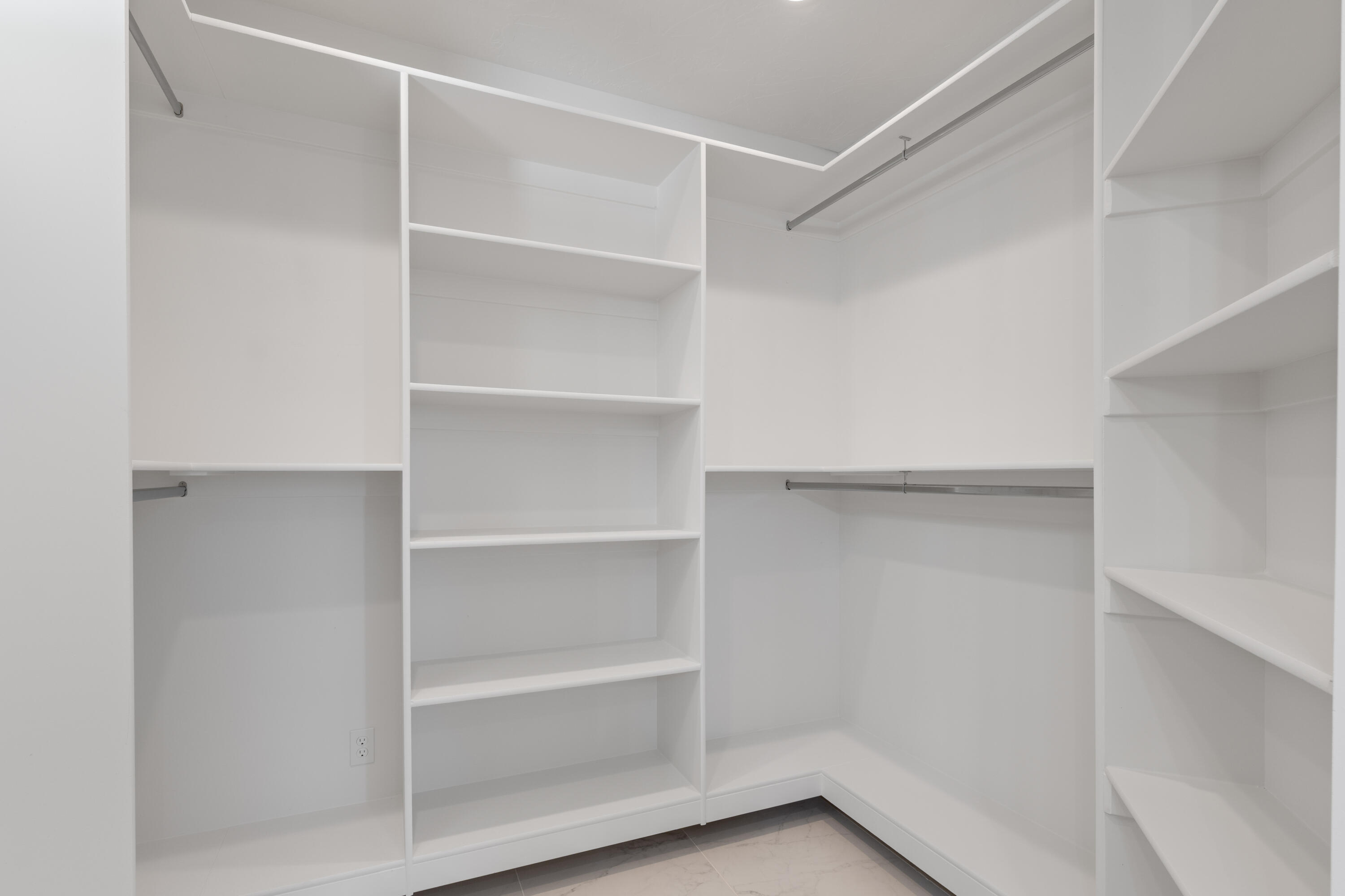 DIAMOND VALLEY ACRES - Residential