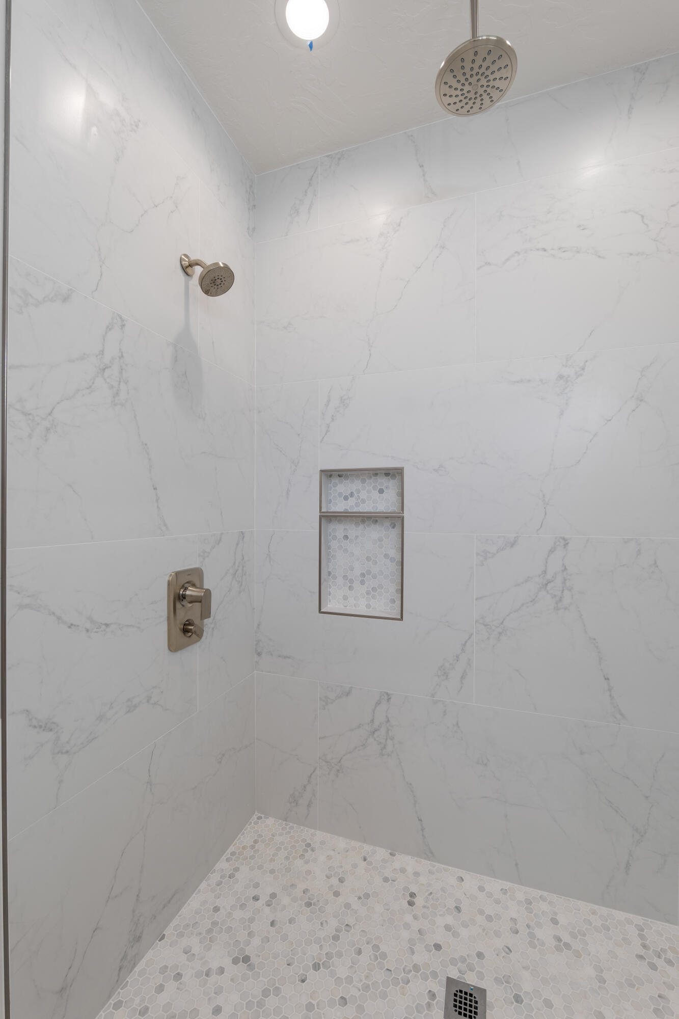 DIAMOND VALLEY ACRES - Residential