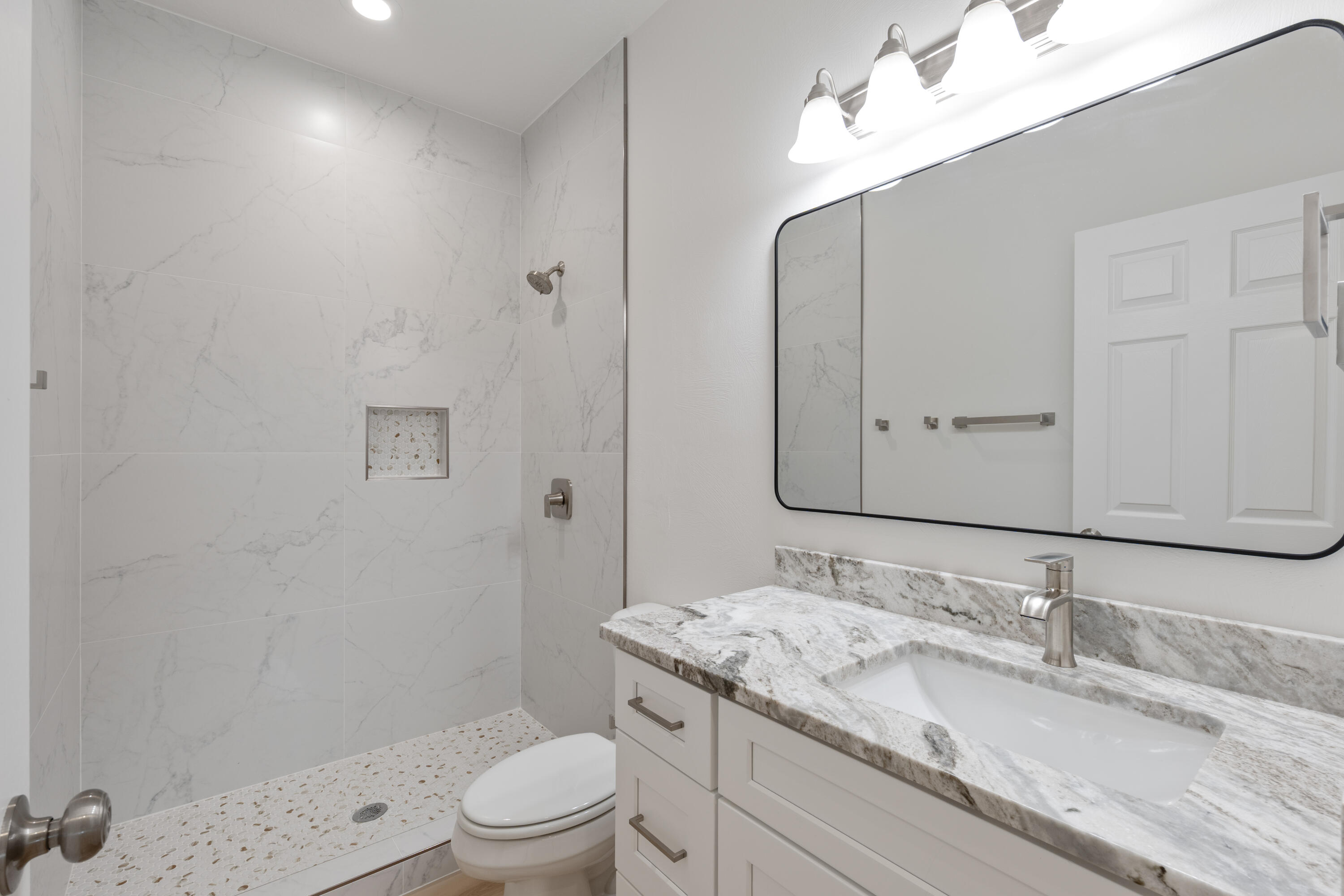 DIAMOND VALLEY ACRES - Residential