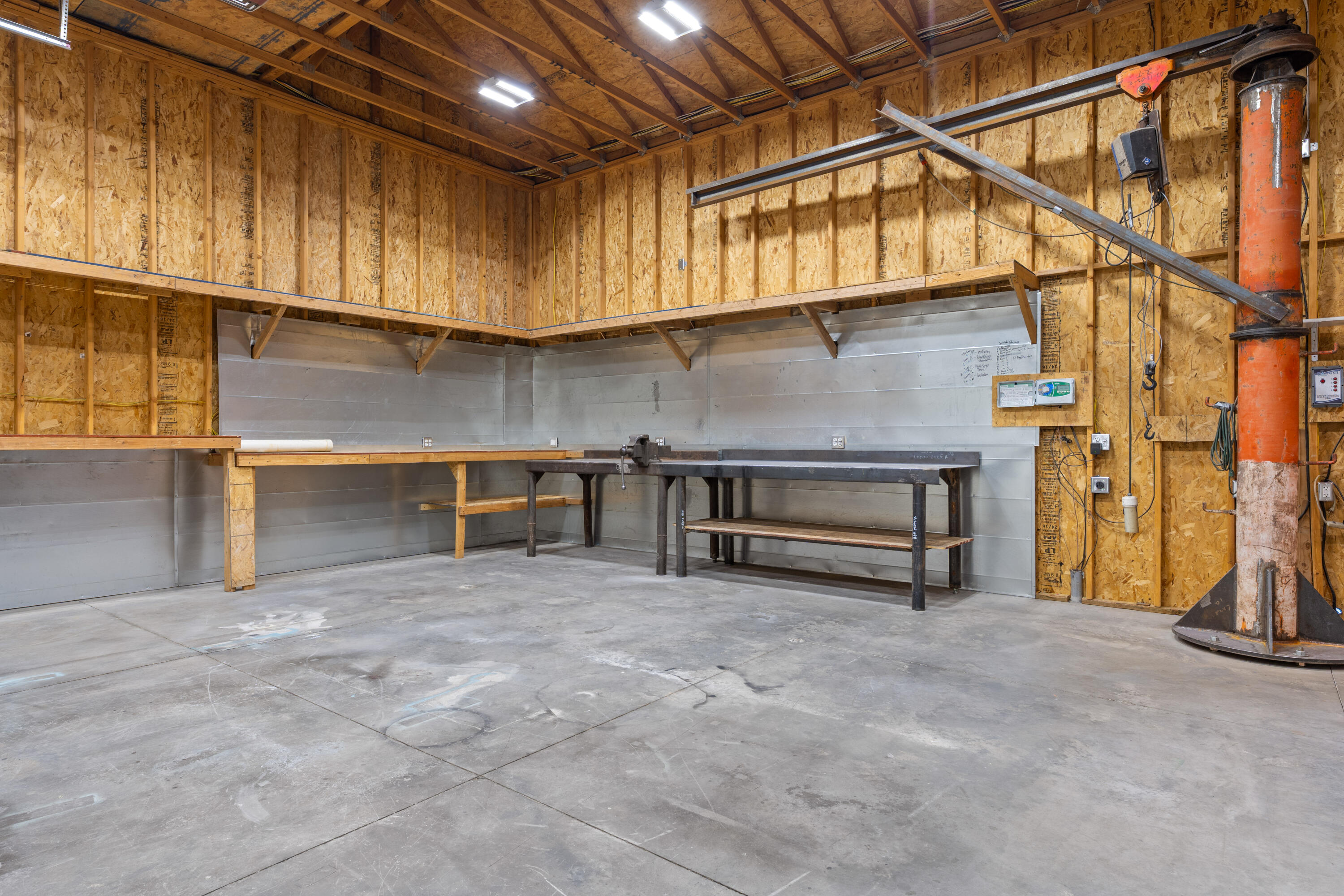 DIAMOND VALLEY ACRES - Residential