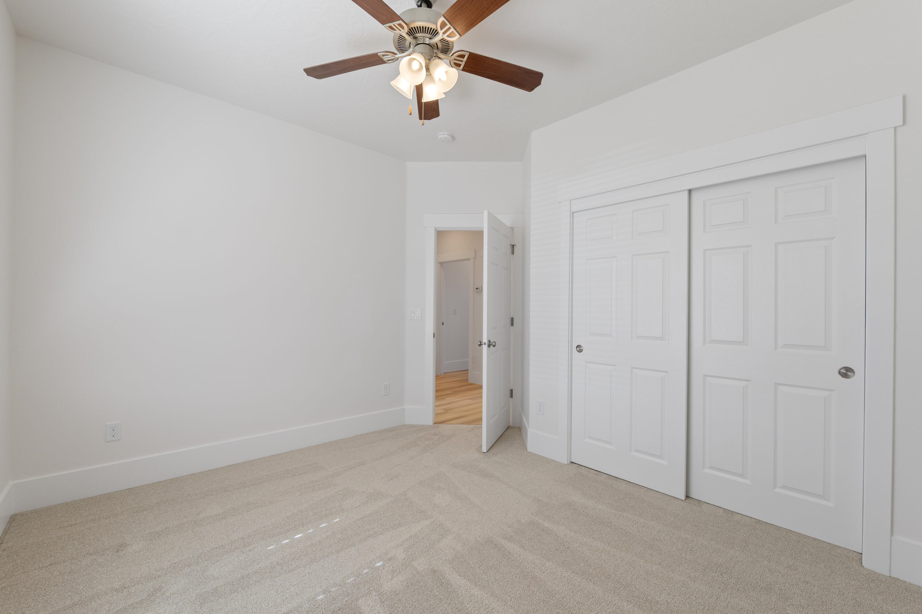 DIAMOND VALLEY ACRES - Residential