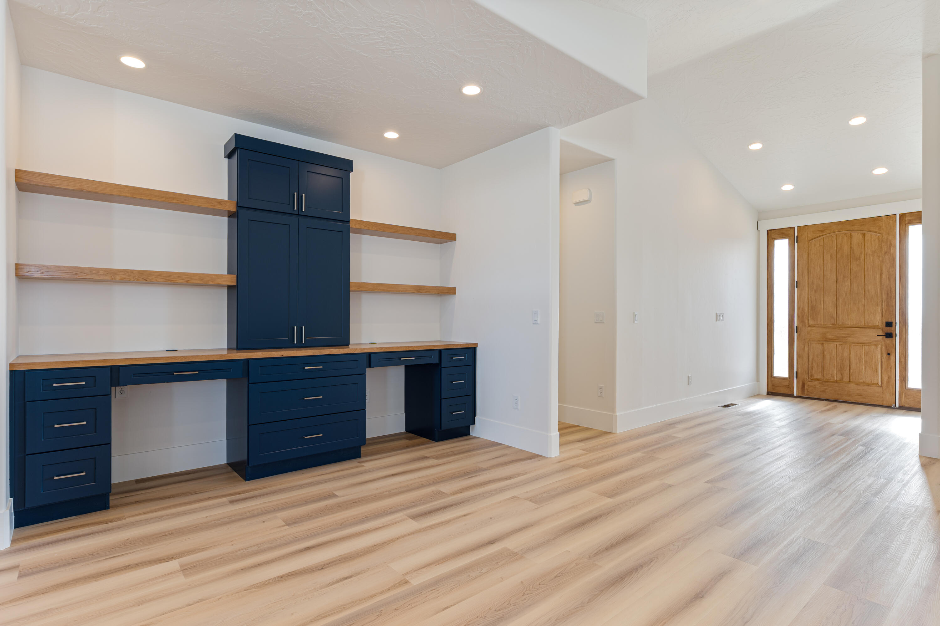 DIAMOND VALLEY ACRES - Residential