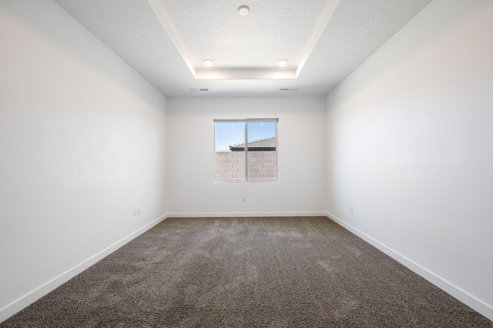 STANDING ROCK EAST AT LONG VALLEY - Residential